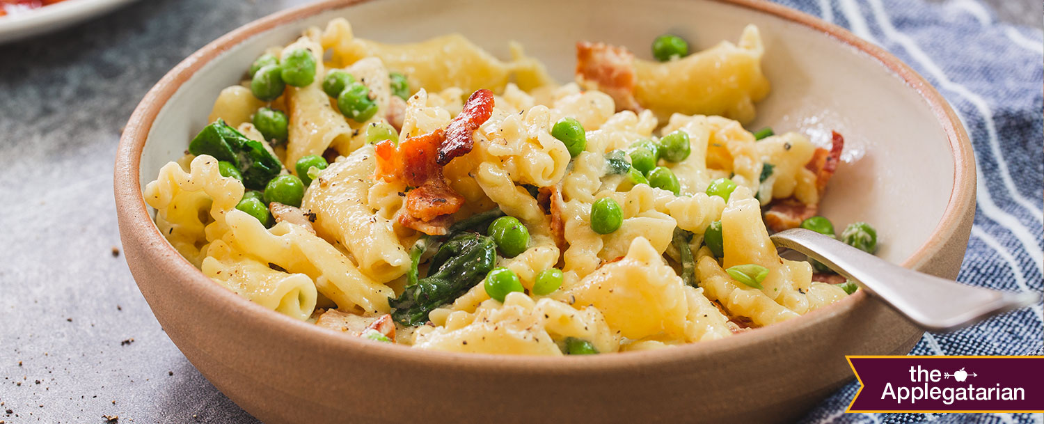 Recipes - Pasta Carbonara with Bacon, Peas, and Greens Recipe - Applegate